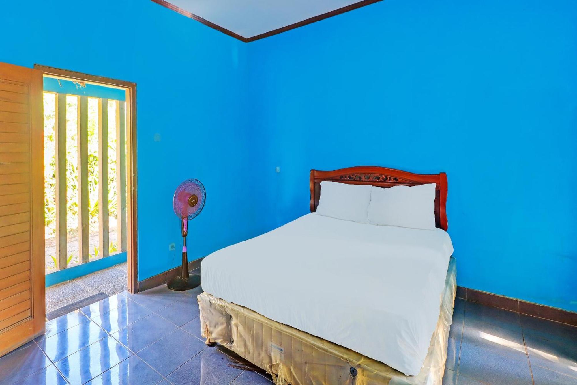 Oyo 92401 Hotel Mustika Negara  Экстерьер фото